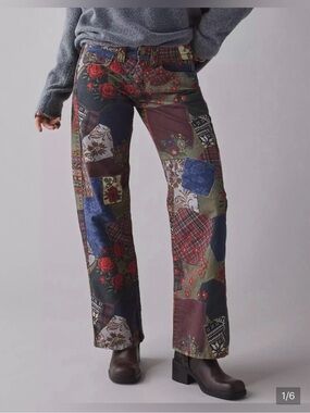 NWOT
BDG Patchwork Floral & Plaid Straight-Leg Jeans - Multi